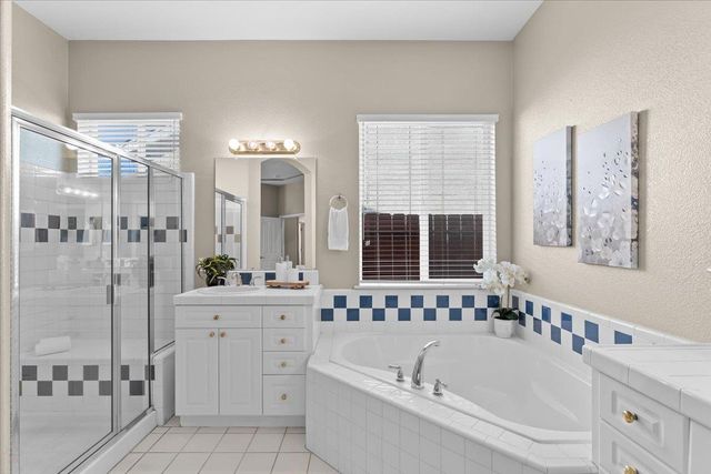 710 Almondcrest St, Oakdale, CA 95361