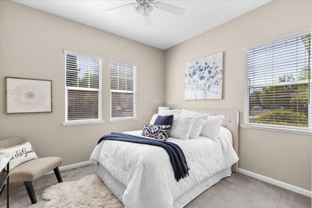 710 Almondcrest St, Oakdale, CA 95361