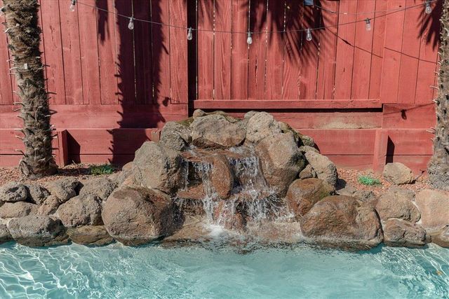 710 Almondcrest St, Oakdale, CA 95361