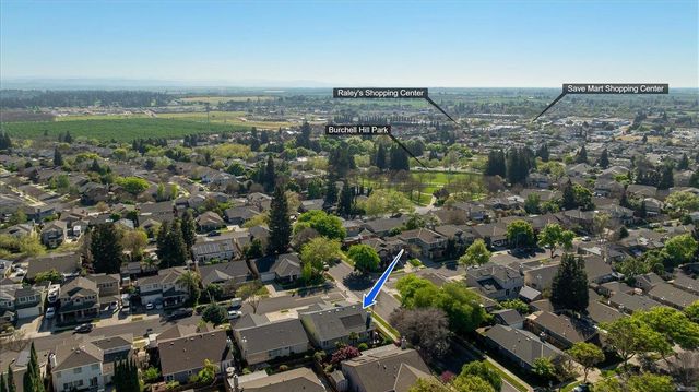 710 Almondcrest St, Oakdale, CA 95361