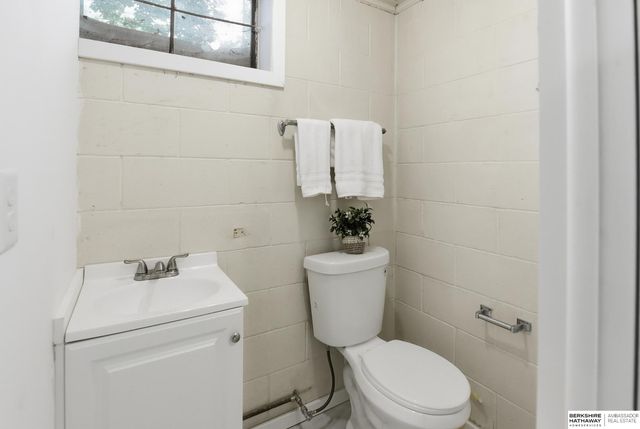 2501 and 2503 S 49 Street, Omaha, NE 68106