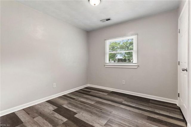 2625 N Nansemond DR, Suffolk, VA 23435