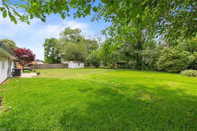 2625 N Nansemond DR, Suffolk, VA 23435