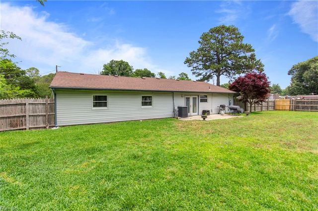 2625 N Nansemond DR, Suffolk, VA 23435