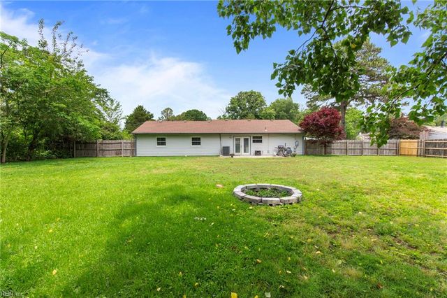 2625 N Nansemond DR, Suffolk, VA 23435