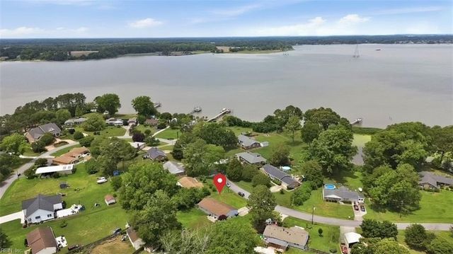 2625 N Nansemond DR, Suffolk, VA 23435