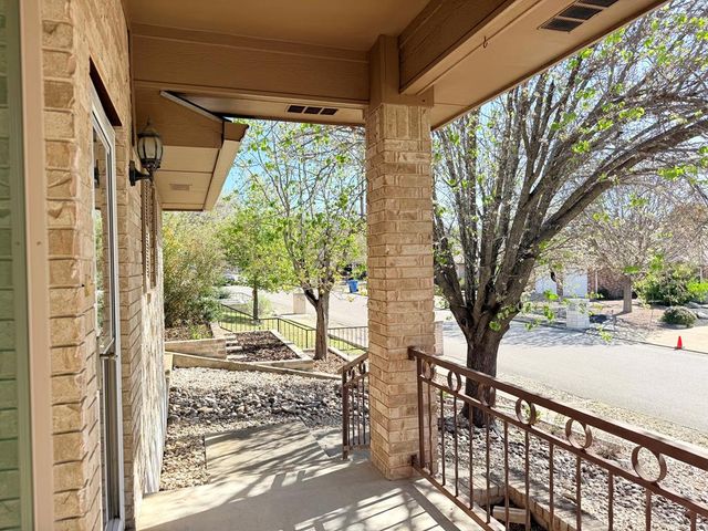 214 Oak Hill Dr, Kerrville, TX 78028