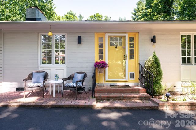 2511 Kanuga Road, Hendersonville, NC 28739