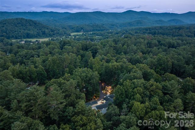 2511 Kanuga Road, Hendersonville, NC 28739