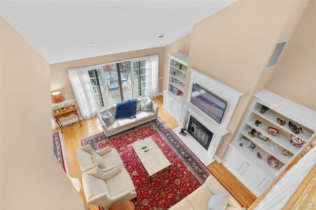 1102 Fairway Green, Mamaroneck, NY 10543