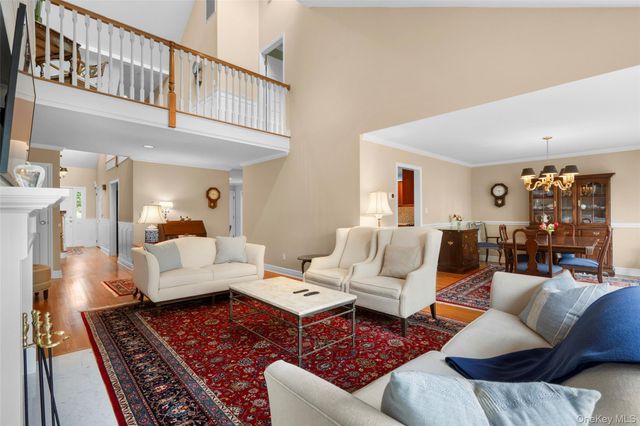 1102 Fairway Green, Mamaroneck, NY 10543