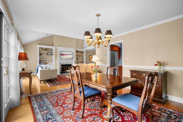 1102 Fairway Green, Mamaroneck, NY 10543