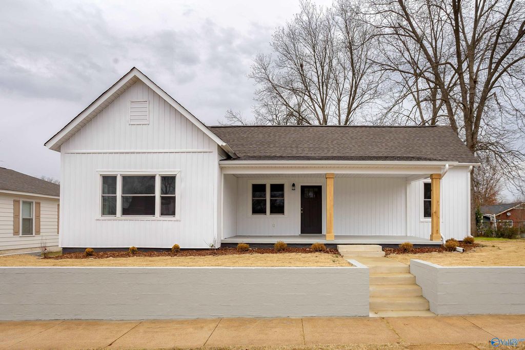 304 W 1st Street, Tuscumbia, AL 35674