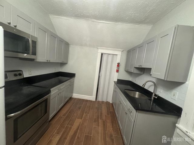 155 livingston Avenue, New Brunswick, NJ 08901