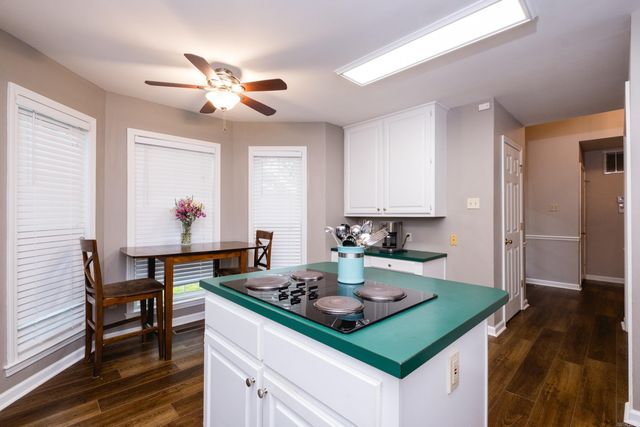 11 Cedar Branch Court Court, Little Rock, AR 72223