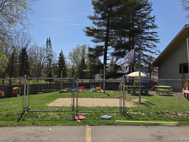 3107 Hayes Street, Leoni Township, MI 49203