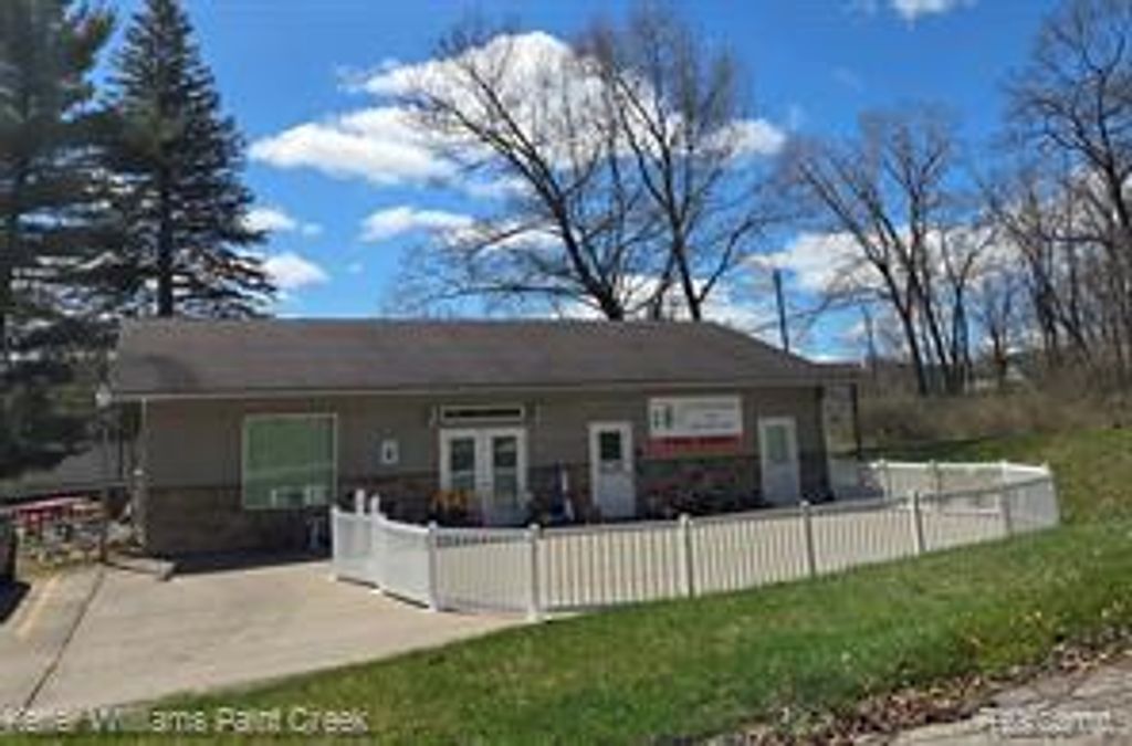 3107 Hayes Street, Leoni Township, MI 49203