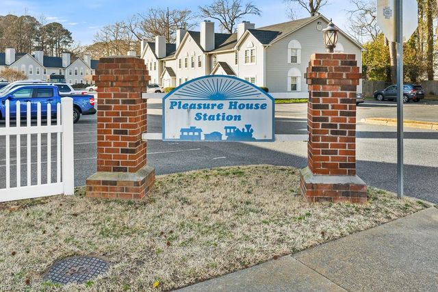 4814 Station House LN, Virginia Beach, VA 23455