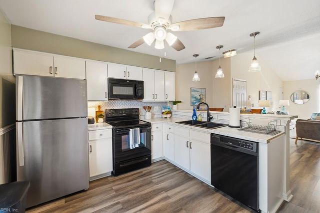 4814 Station House LN, Virginia Beach, VA 23455