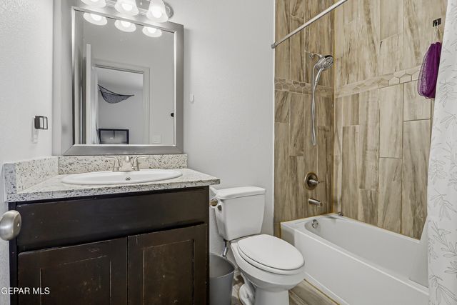 13757 Lago Vista Avenue, Horizon City, TX 79928