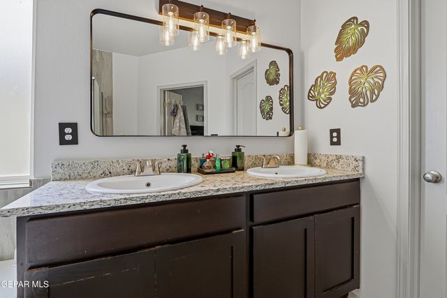 13757 Lago Vista Avenue, Horizon City, TX 79928