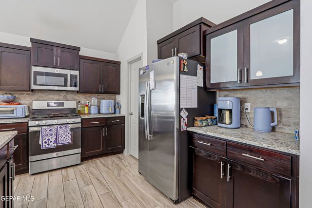 13757 Lago Vista Avenue, Horizon City, TX 79928