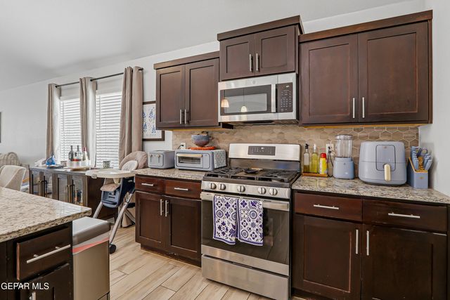 13757 Lago Vista Avenue, Horizon City, TX 79928