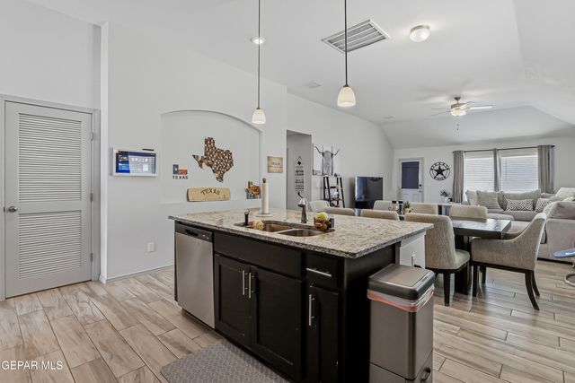 13757 Lago Vista Avenue, Horizon City, TX 79928