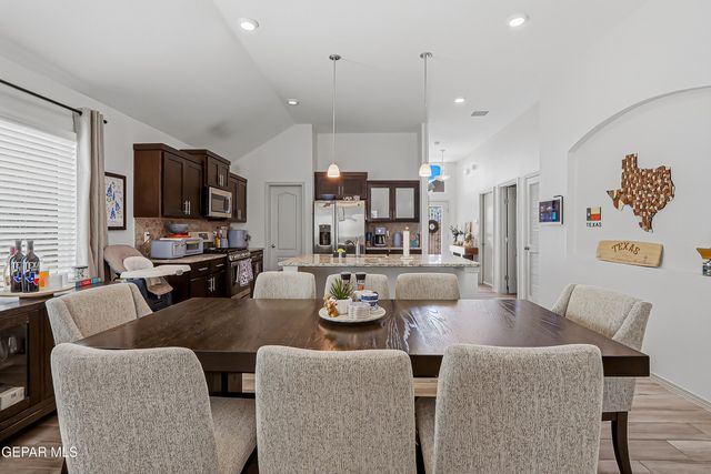 13757 Lago Vista Avenue, Horizon City, TX 79928