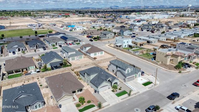 13757 Lago Vista Avenue, Horizon City, TX 79928