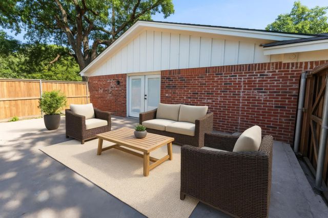 717 Magnolia Street, Kennedale, TX 76060