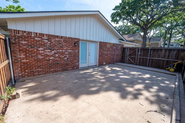 717 Magnolia Street, Kennedale, TX 76060
