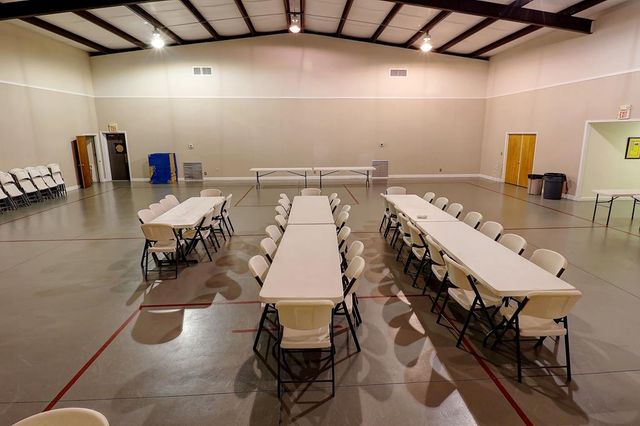 319 County Rd 79, Headland, AL 36345