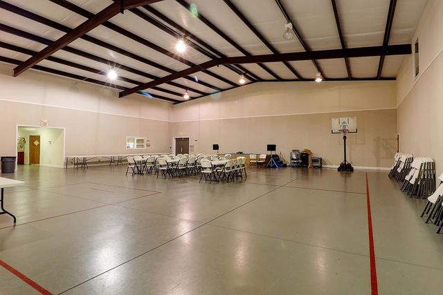 319 County Rd 79, Headland, AL 36345