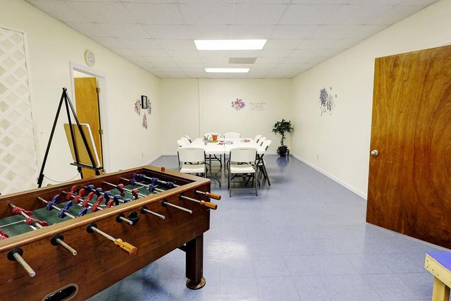 319 County Rd 79, Headland, AL 36345