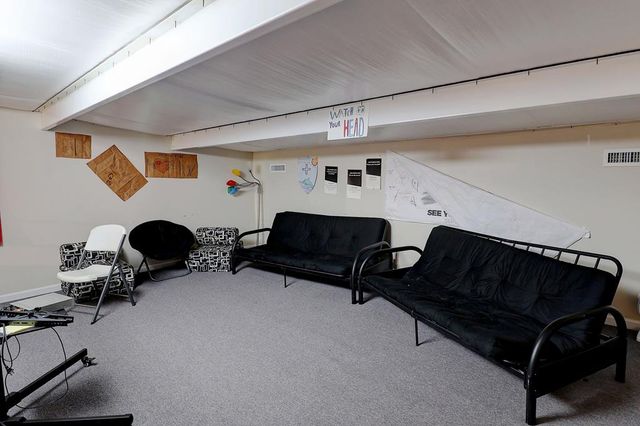 319 County Rd 79, Headland, AL 36345