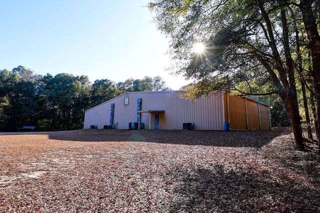 319 County Rd 79, Headland, AL 36345