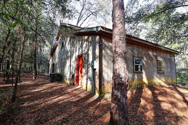 319 County Rd 79, Headland, AL 36345