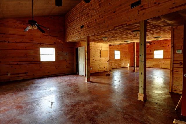 319 County Rd 79, Headland, AL 36345