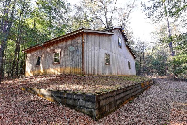 319 County Rd 79, Headland, AL 36345