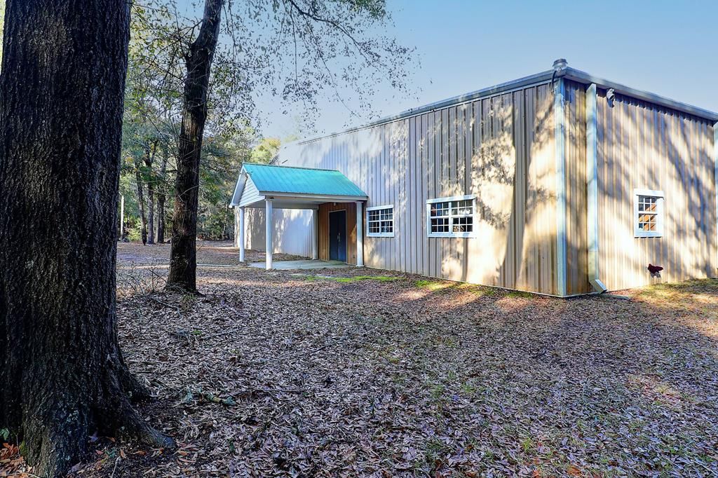 319 County Rd 79, Headland, AL 36345