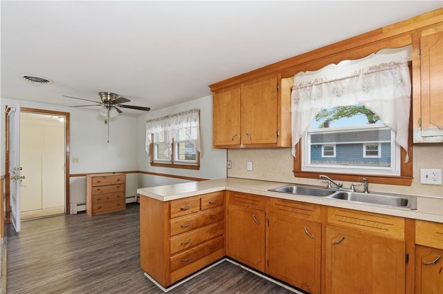 121 Fern Street, Warwick, RI 02889