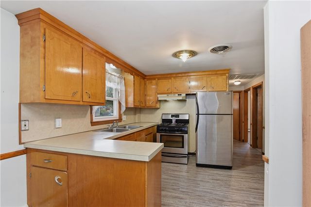 121 Fern Street, Warwick, RI 02889
