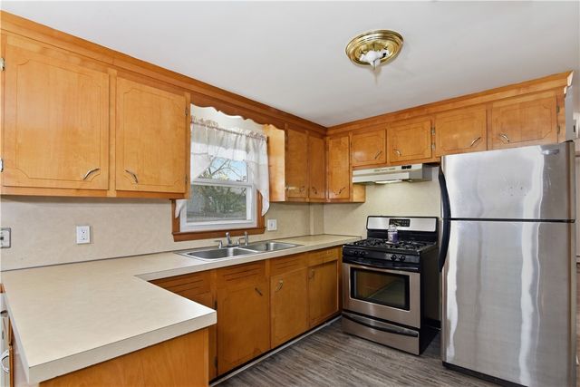 121 Fern Street, Warwick, RI 02889