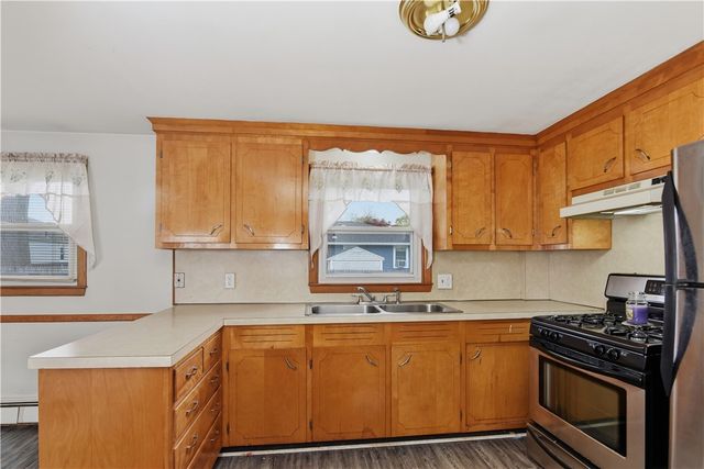 121 Fern Street, Warwick, RI 02889