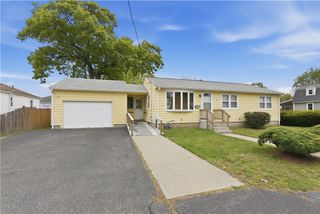 121 Fern Street, Warwick, RI 02889
