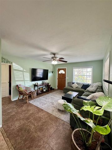 1713 59TH STREET S, Gulfport, FL 33707