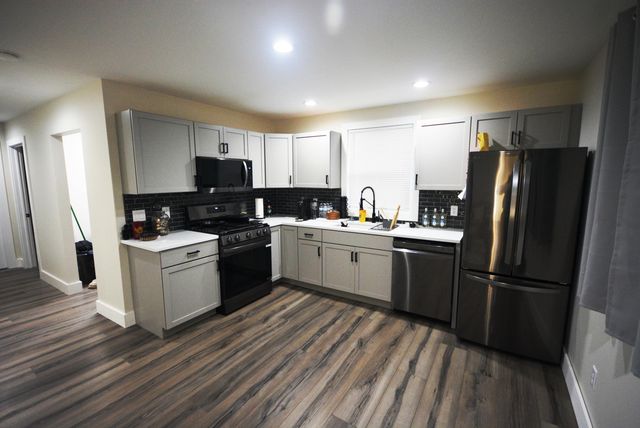 3927 Madison Street, Kalamazoo, MI 49008