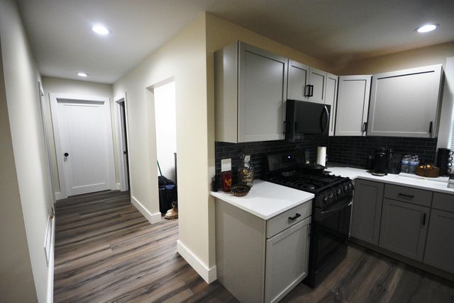 3927 Madison Street, Kalamazoo, MI 49008
