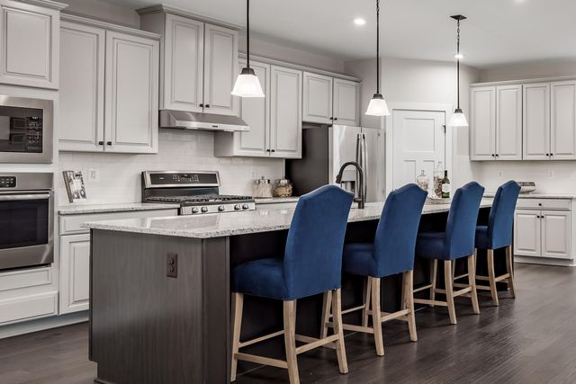 7236 Fairway Rdg CIR, Salem, VA 24153